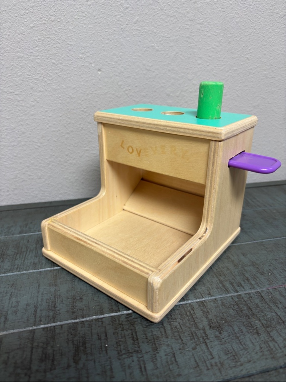 Lovevery Wooden Peg Drop Toy - Green & Purple